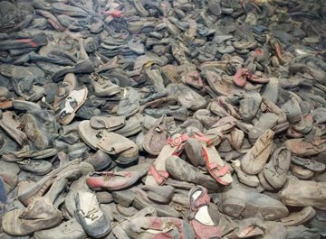 Auschwitz – Inside the Nazi State (2005): S01E02 – Orders &&nbsp;Initiatives