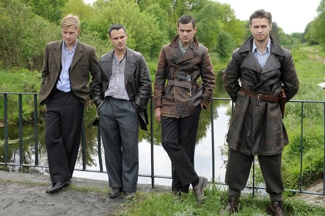 Czas Honoru (2014): S07E12 –&nbsp;Warszawa