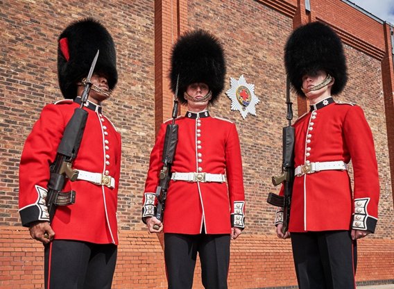 The Queen’s Guards: A Year in Service (2022):&nbsp;S01E05